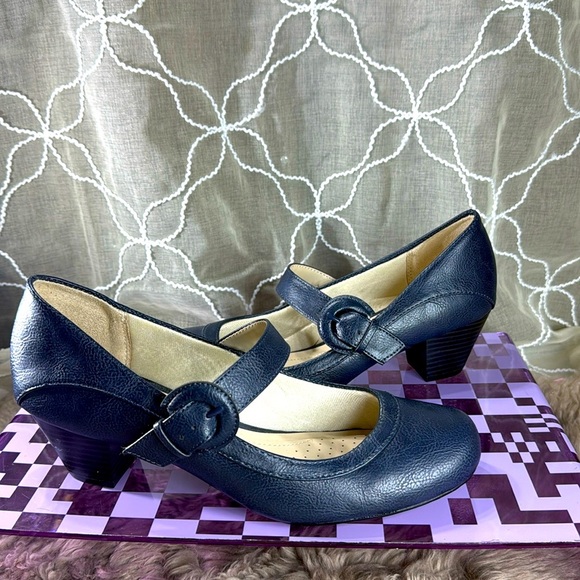 Life Stride Shoes - (Q7) LifeStride Rozz Women's Navy Mary Jane Pumps, Size 9M